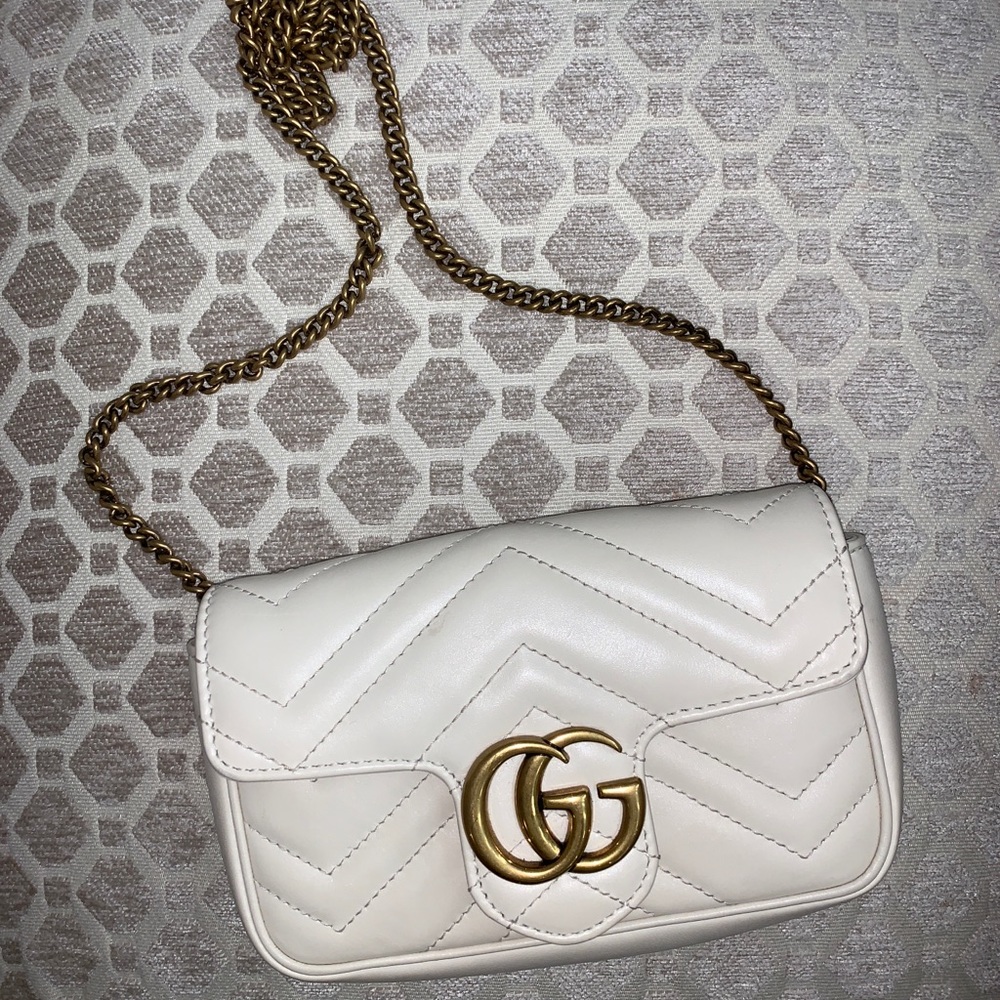 Gucci GG Marmont matelassé learner super mini bag